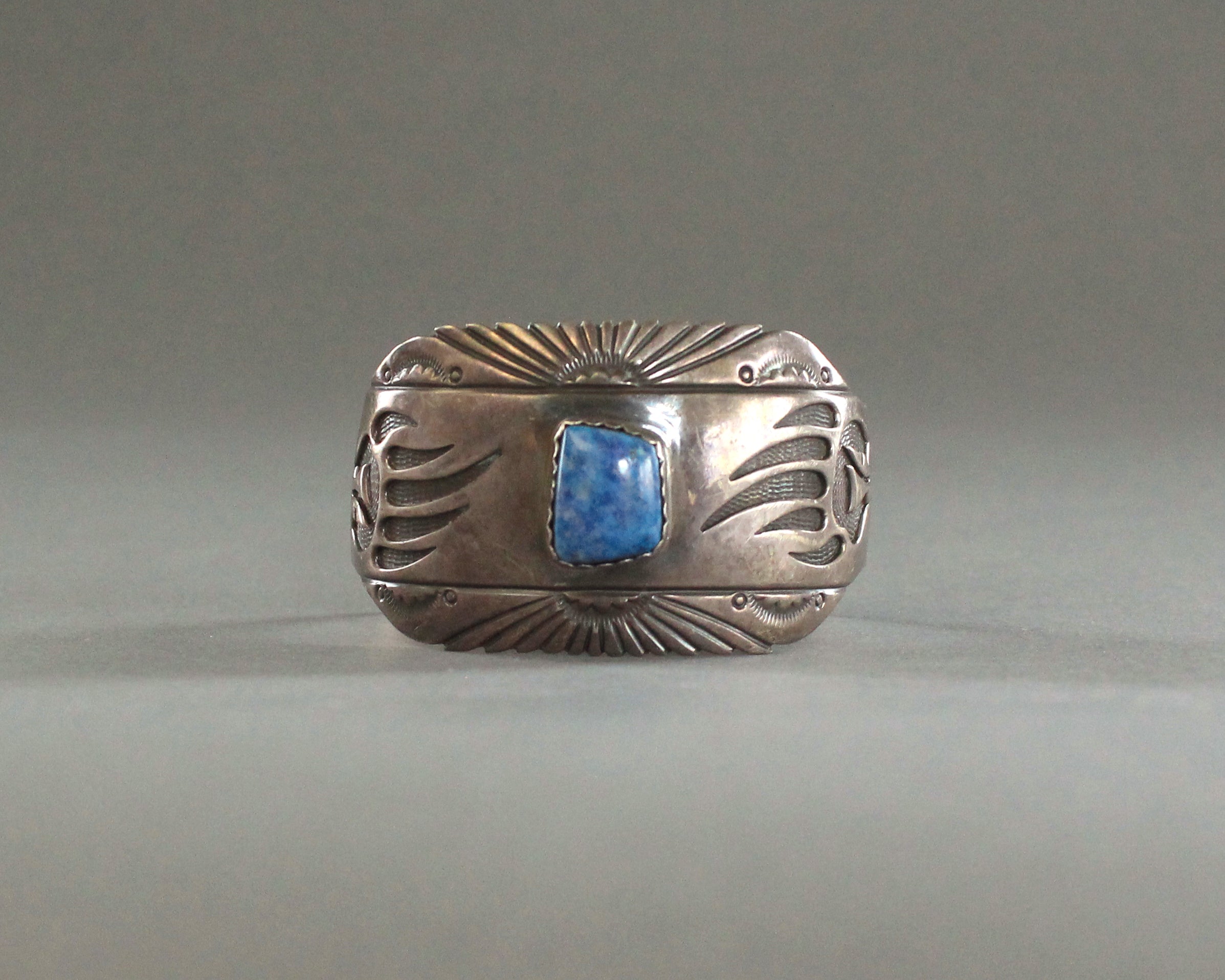 Navajo bear paw bracelet with blue lapis lazuli stone