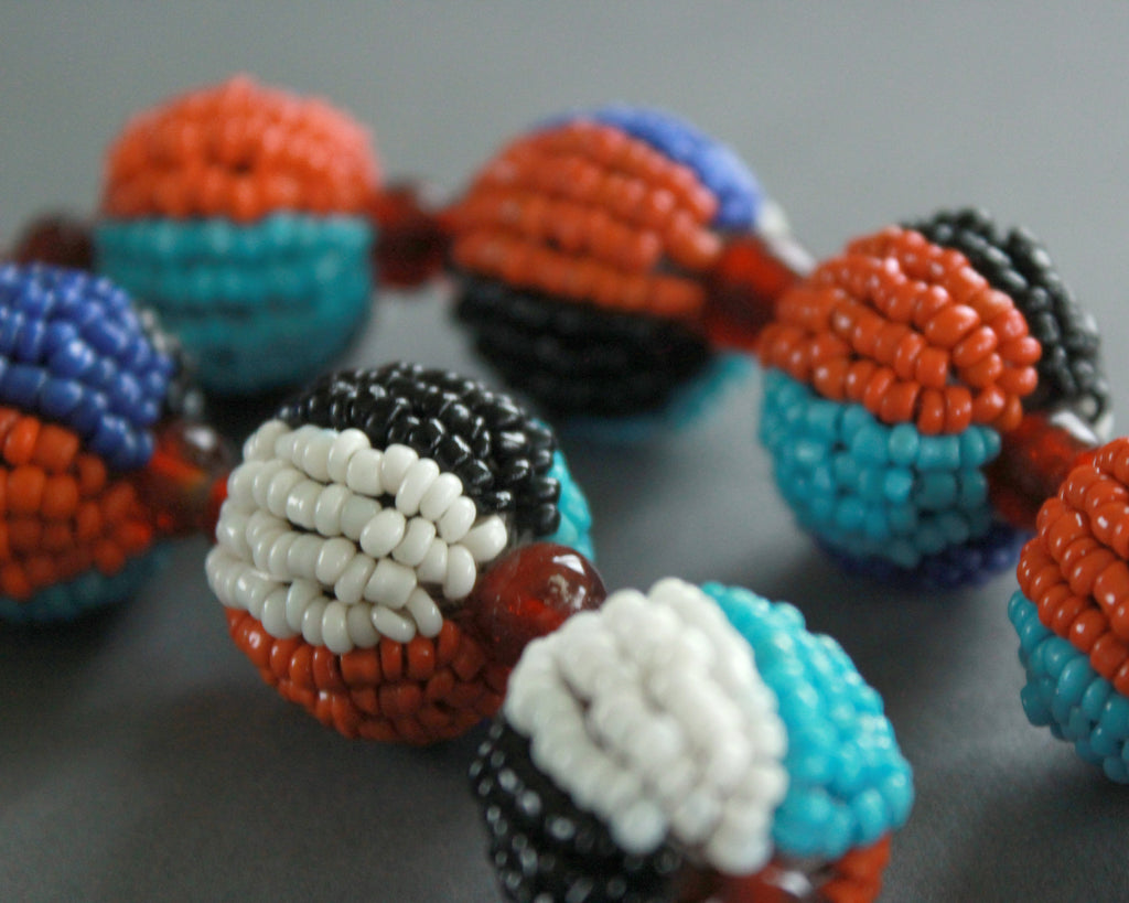 Beaded necklace with large balls