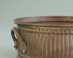 Vintage bronze planter or accent dish with handles 6 in diameter