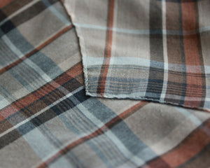 Lightweight plaid shirt with pearl snaps by Levi's size medium