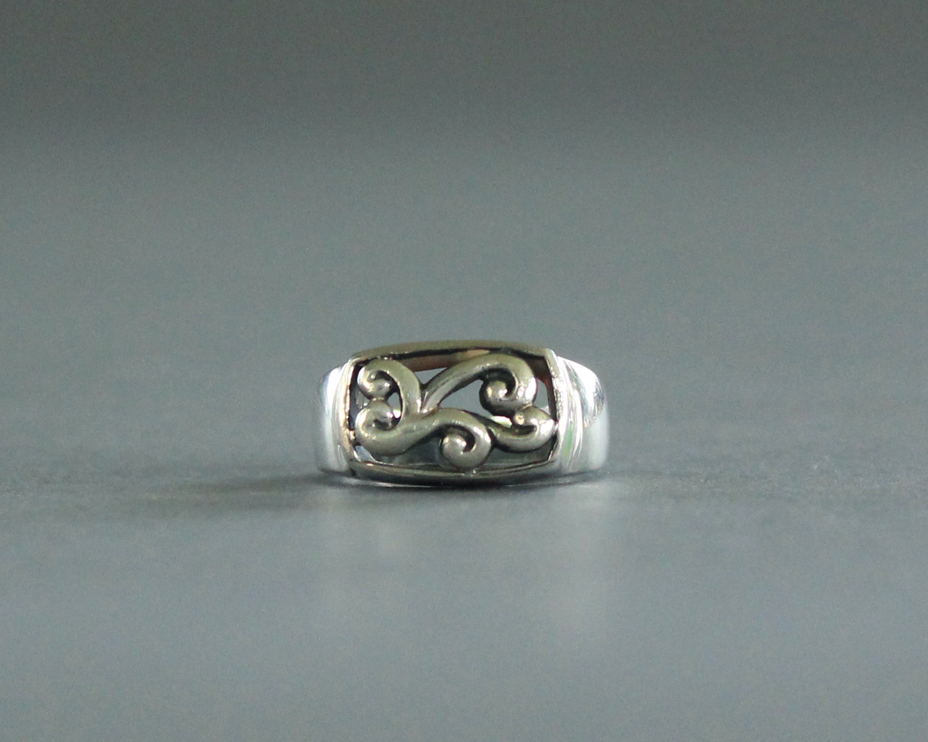 southeast asian yogi ring sterling silver size 5.5