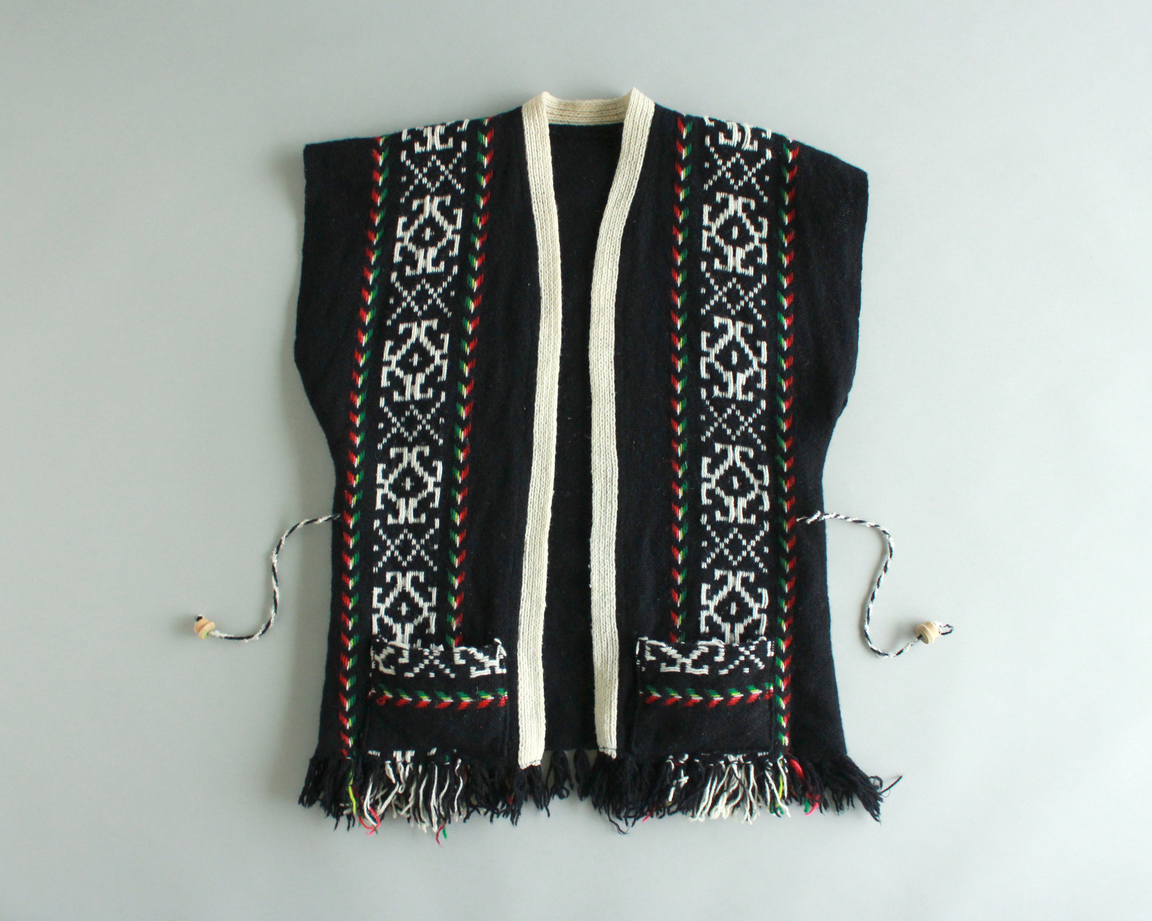 South American woven yarn sweater vest in black and white
