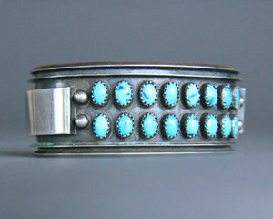 Navajo small turquoise stones bracelet signed
