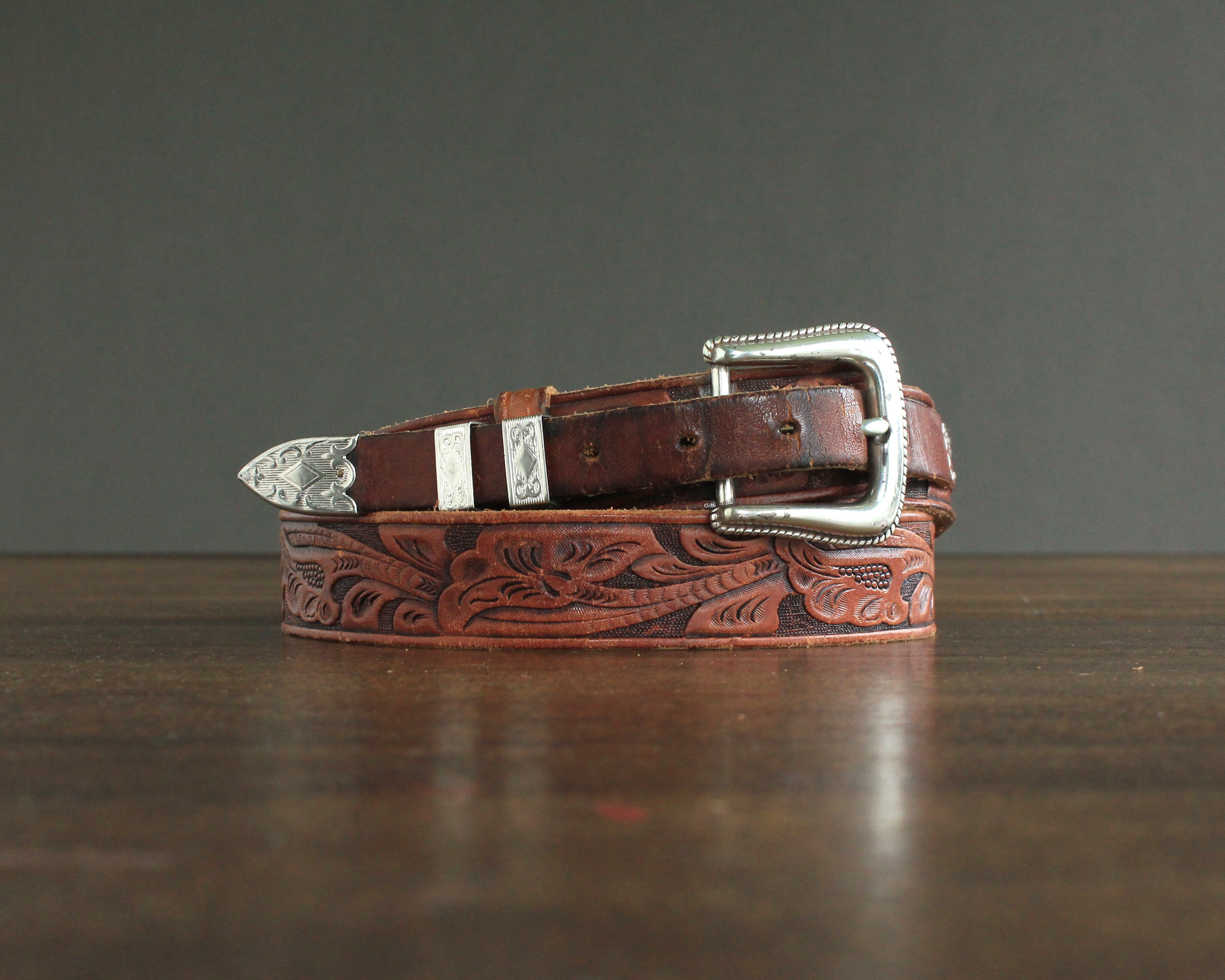 Vintage Tooled Leather Belt IMG_2415_925c7af9-71af-48b5-  main image 2